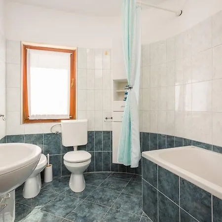 Ferienvilla Ena By Interhome בית נופש