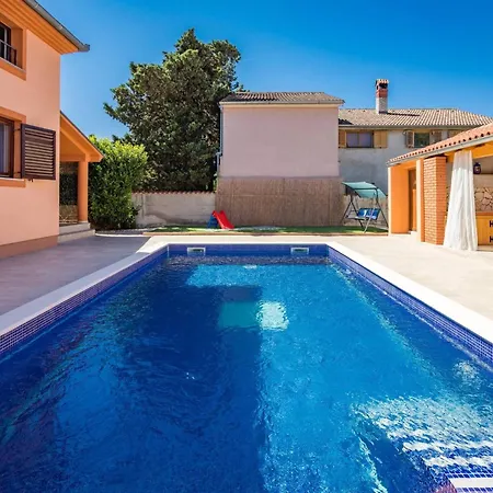 Ferienvilla Ena By Interhome Pula