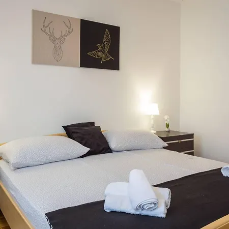 Ferienvilla Ena By Interhome * Pula