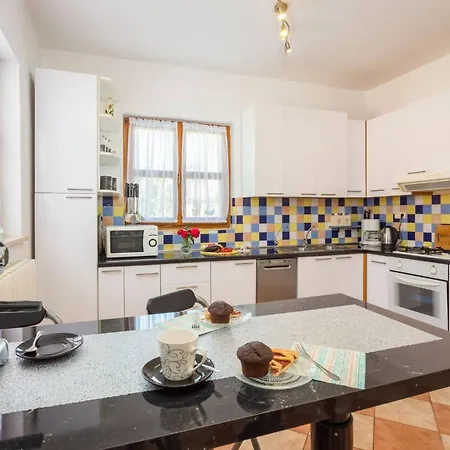 Ferienvilla Ena By Interhome Semesterbostad