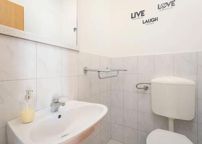 Ferienvilla Ena By Interhome Tatil Evi Pula