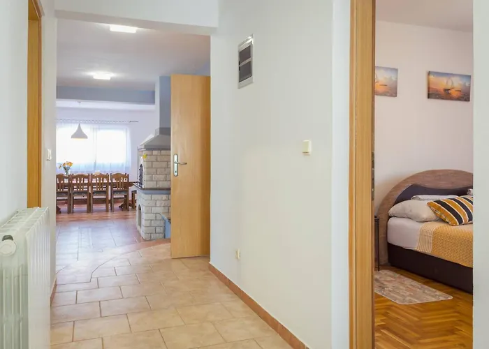 Semesterbostad Ferienvilla Ena By Interhome *