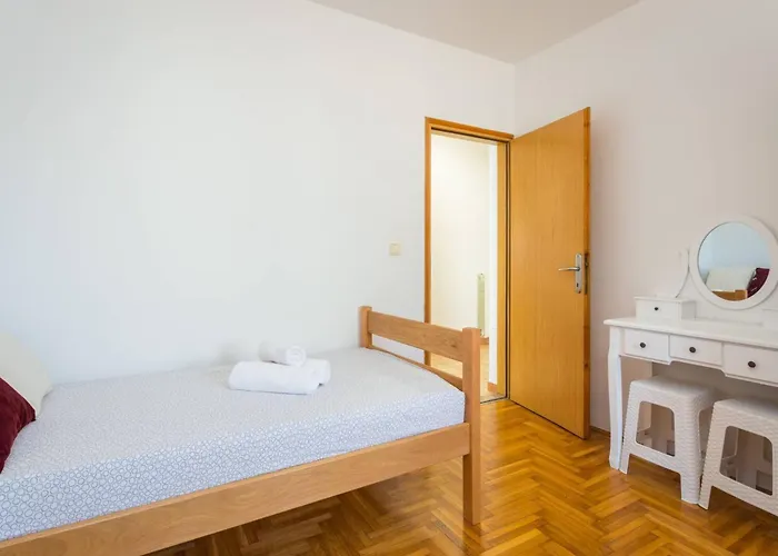 Tatil Evi Ferienvilla Ena By Interhome Pula