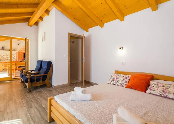 Ferienvilla Ena By Interhome * Pula