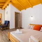 Ferienvilla Ena By Interhome * Pola